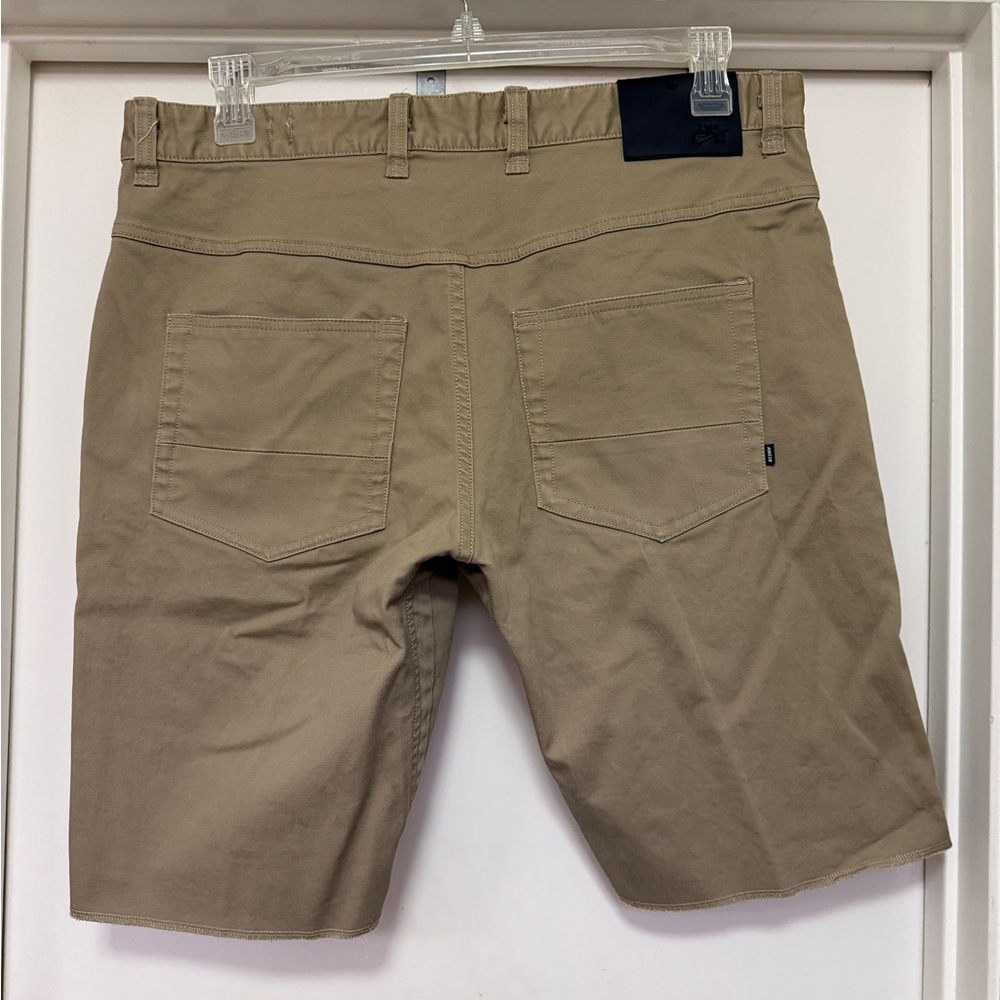 Nike SB cutoff shorts - size 36 - khaki - Picture 2 of 13